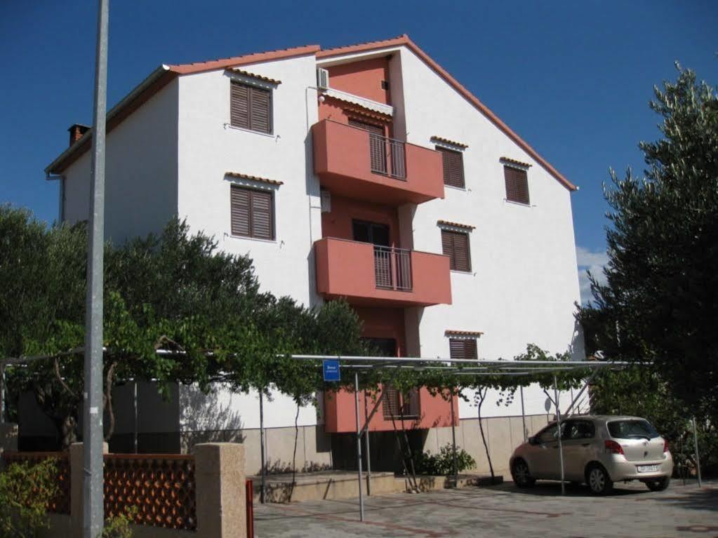 Apartments Martina Primosten Exterior photo